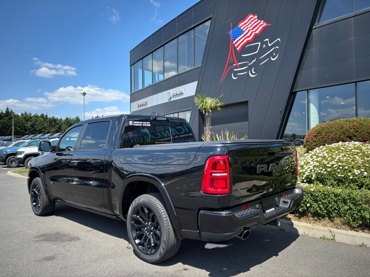 DODGE RAM 1500 CREW LIMITED NIGHT EDITION RAMBOX 2025
