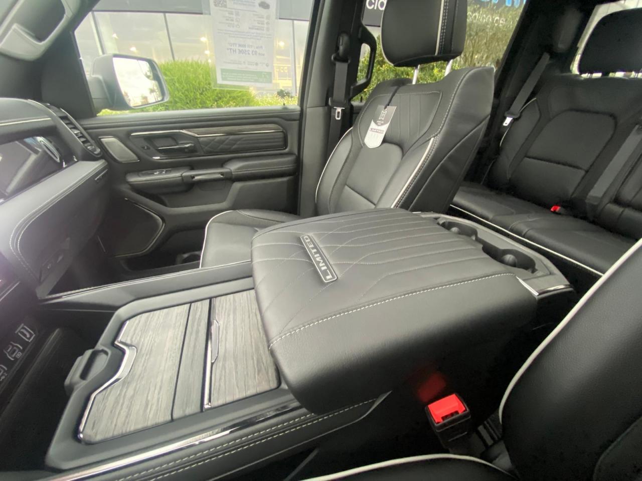 DODGE RAM 1500 CREW LIMITED NIGHT EDITION RAMBOX 2025