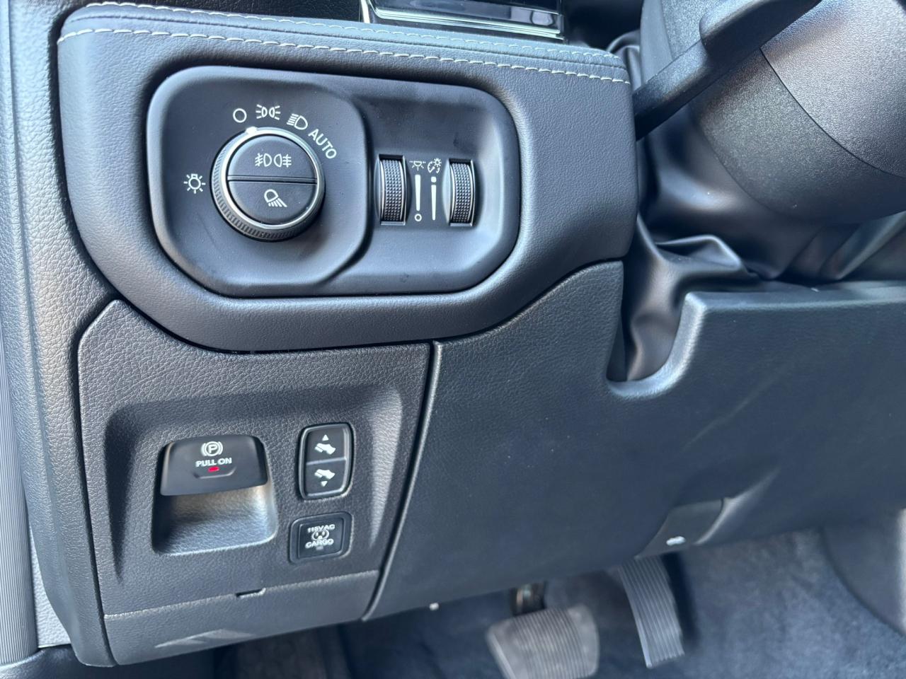 DODGE RAM 1500 CREW LIMITED NIGHT EDITION RAMBOX HAYON MULTI 2025