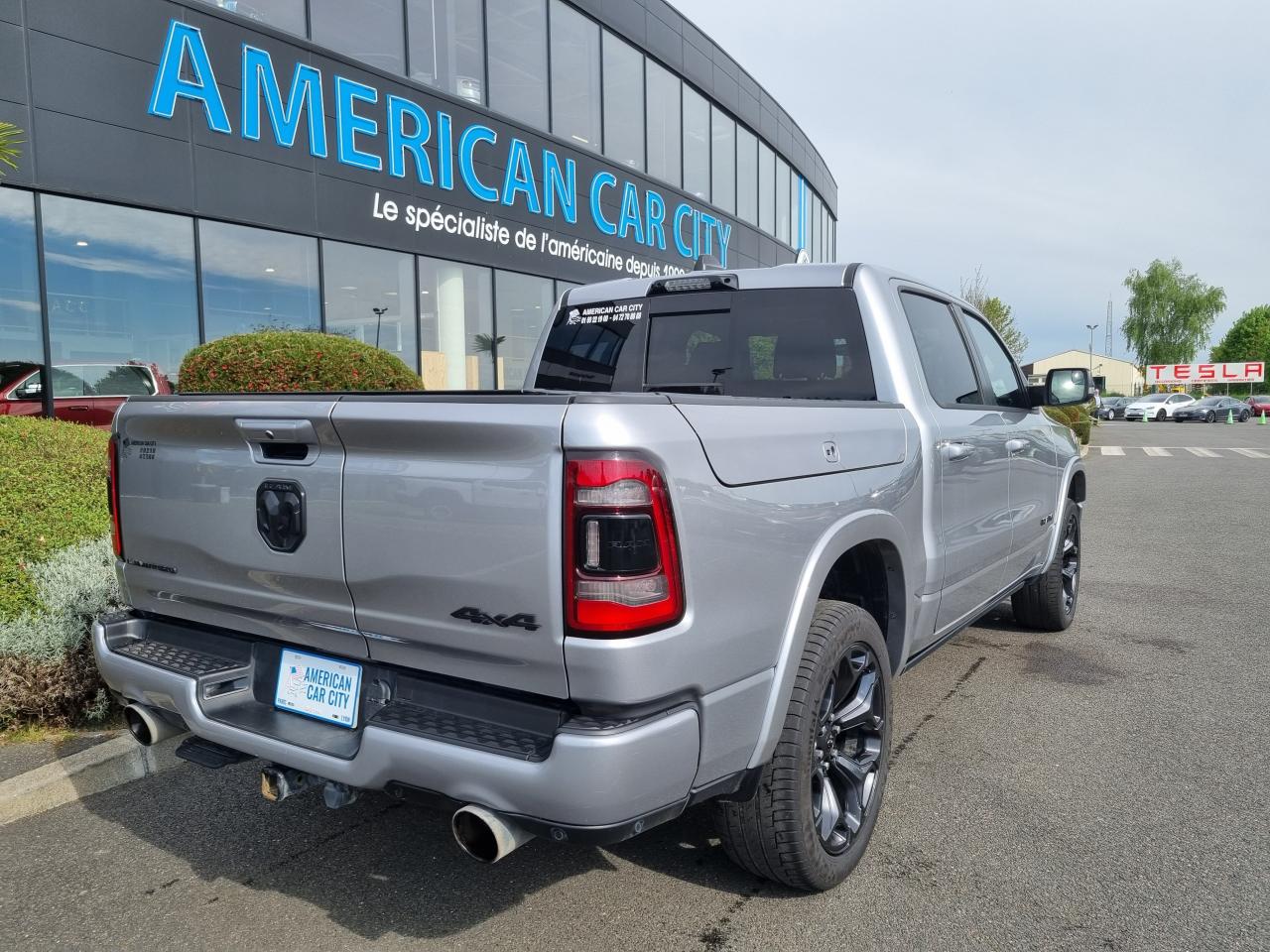 DODGE RAM 1500 CREW LIMITED NIGHT EDITION RAMBOX HAYON eTORQUE