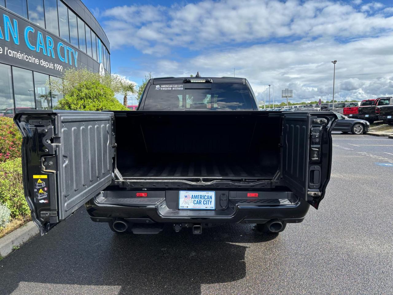 DODGE RAM 1500 CREW LIMITED NIGHT EDITION HAYON MULTI